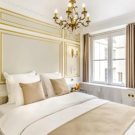 Luxury 6 Bedroom 5 Bathroom Palace - Louvre View Appartement