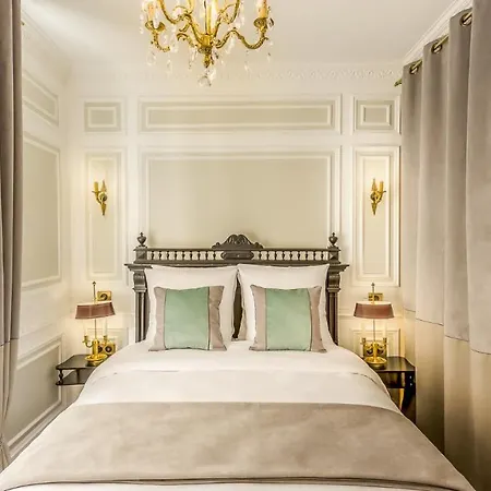 Merveil Signature - Valois - Louvre View Apartment