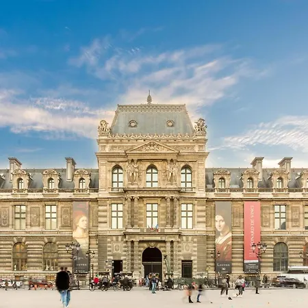 Luxury 6 Bedroom 5 Bathroom Palace - Louvre View Paris