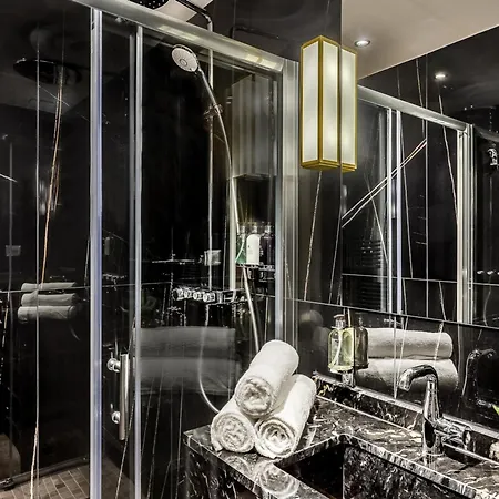 Luxury 6 Bedroom 5 Bathroom Palace - Louvre View Appartement *
