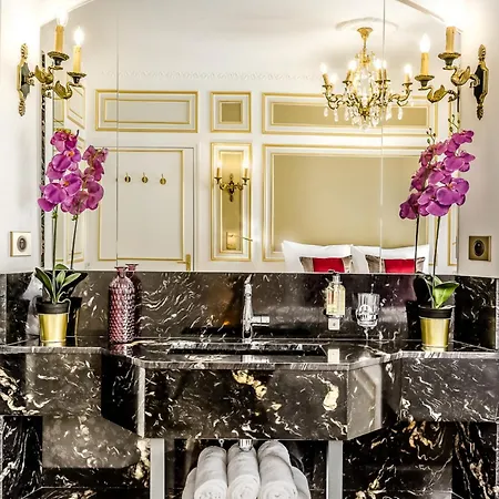 Luxury 6 Bedroom 5 Bathroom Palace - Louvre View * Paris