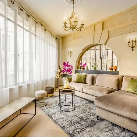 Luxury 6 Bedroom 5 Bathroom Palace - Louvre View Appartement *