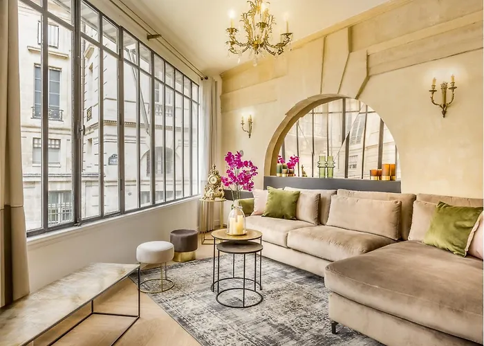 Merveil Signature - Valois - Louvre View *